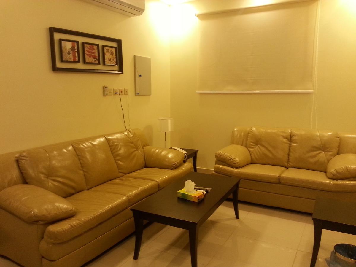 Lara Al Jawf Hotel Apartments Arar Bagian luar foto